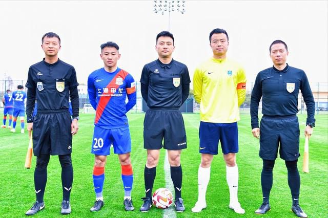 《非常完美》、《人命如天》，《惊天动地》纷纷入围最佳故事片奖。