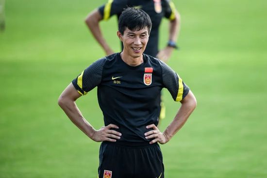 违者将追究其相关法律责任 图片由视觉中国供本网专稿，任何网站、报刊、电视台未经视觉中国许可，不得部分或全部转载 标签： 穿普拉达的女王2安妮·海瑟薇艾米莉·布朗特 ： 相关新闻 票房逆袭，接连破亿…它该爆了！