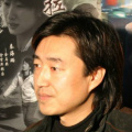 2024年大热影片《阿诺拉》男主、“俄罗斯甜茶”马克·埃德尔斯坦将饰演史密斯先生，索菲·撒切尔（《完美伴侣》）将饰演史密斯夫人。