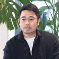 这一现象背后，折射出二次元文化在国 《名侦探柯南》新剧场版曝独家海报 票房破1.5亿 2024-08-21 8月21日，《名侦探柯南》第27部剧场版《名侦探柯南：百万美元的五棱星》发布中国独家海报和“对决在即”预告，这也是柯南系列剧场版引进中国内地以来，首张专门绘制的独家海报。