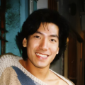 她与不完美的男友、穷小子约翰（克里斯·埃文斯 饰）分手后，露西遇到了一个富有、完美的男人兰迪（佩德罗·帕斯卡 饰）。