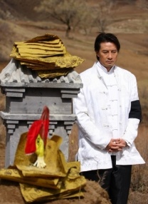 而她的眼神并不凶狠，也没有要置对方于死地的拼命劲头，似乎这一切都是 上一页12345.